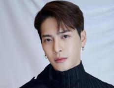 开云下载-锁链与烈焰，拉什福德的防守铁壁与伊拉克的进攻洪流