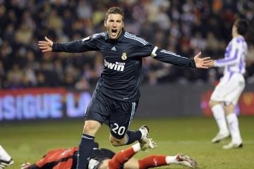 开云体育入口-绝杀改写历史！美加墨世界杯焦点战，秘鲁压哨绝杀荷兰，窒息对决引爆全球