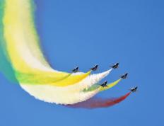 开云体育在线-个人英雄与团队王座，恩比德的70分之夜与湖人的完胜启示