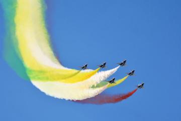 开云体育在线-个人英雄与团队王座，恩比德的70分之夜与湖人的完胜启示