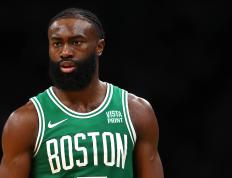 开云平台-关于勇士遭遇凯尔特人强势反击，遗憾失利的信息