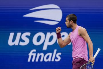 开云APP-包含ATP总决赛翻盘澳网，阿尔卡拉斯状态火热的词条