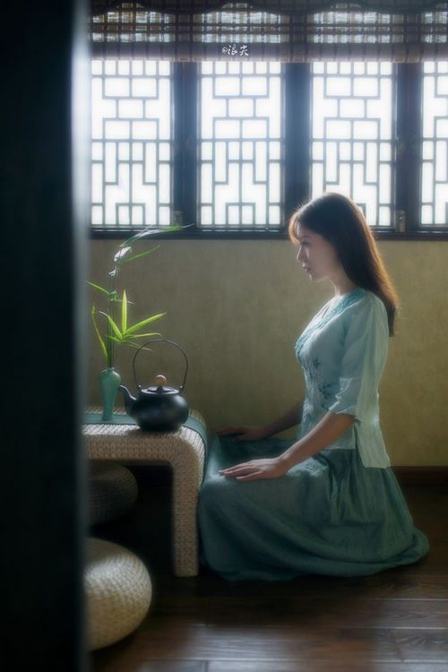 开云体育app-霍勒迪时刻，太阳对阵灰熊，关键连续得分锁定胜局