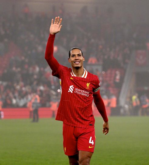 开云体育官网-范戴克进攻端无人可挡，沙特制霸美国